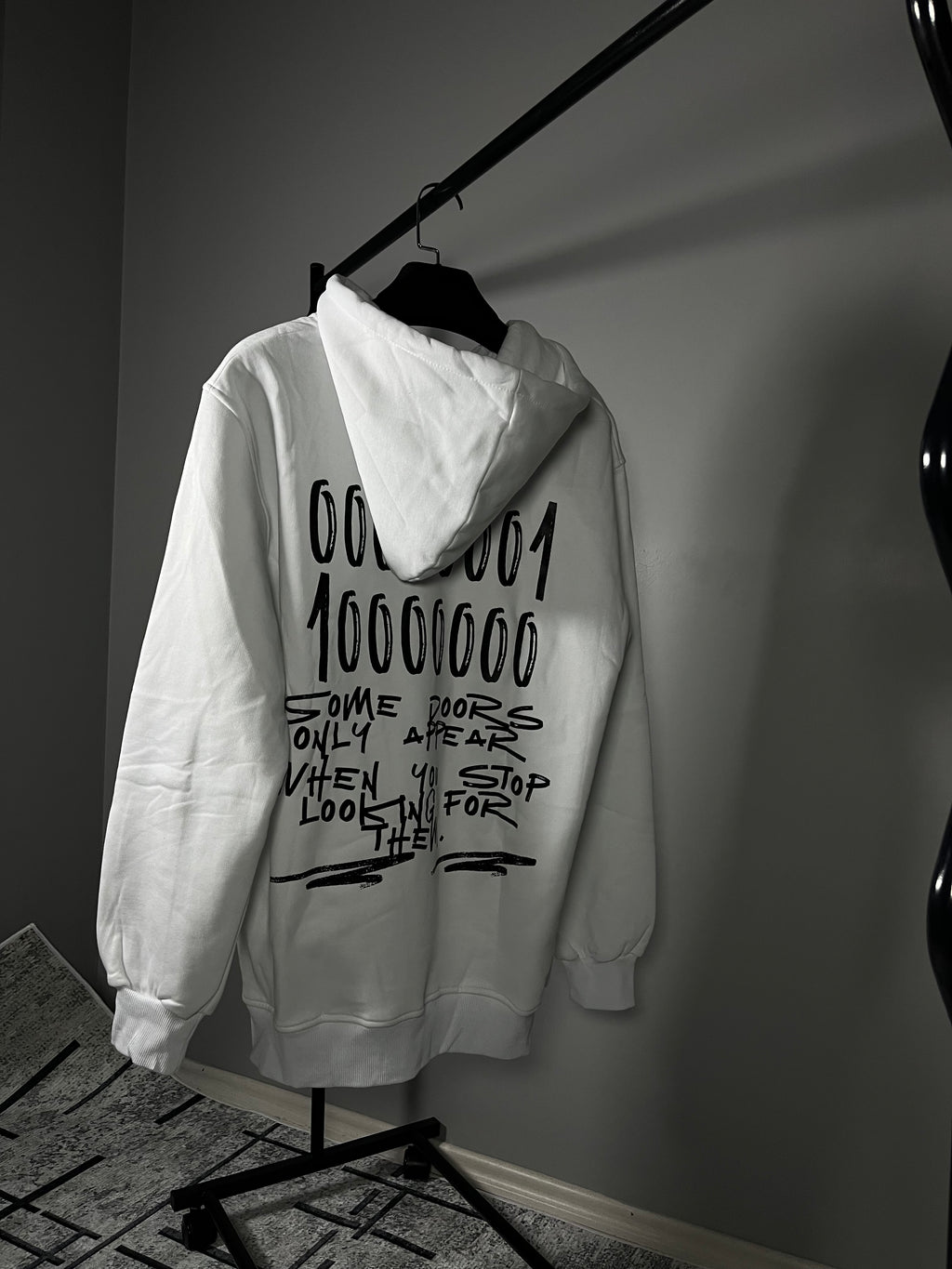 LOOK AGAIN — Beyaz Grafik Hoodie
