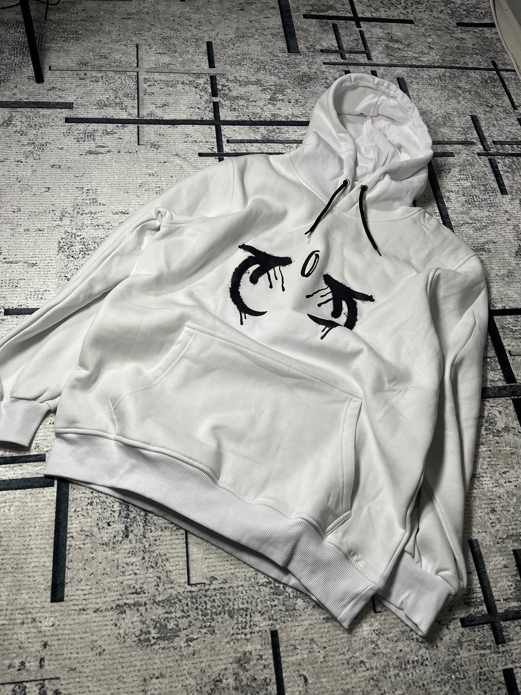 LOOK AGAIN — Beyaz Grafik Hoodie