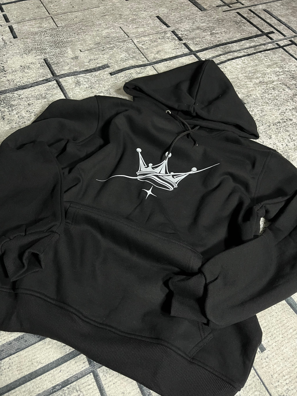 GET AWAY — Taç Baskılı Siyah Hoodie